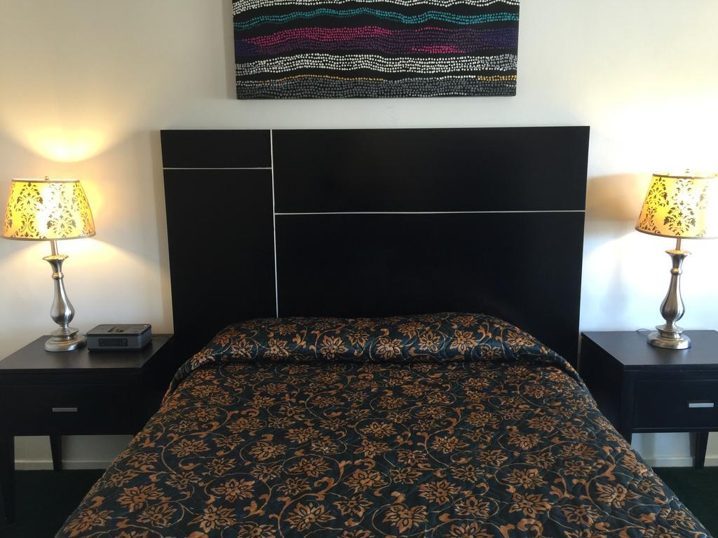Tropics Motor Hotel Indio Room photo